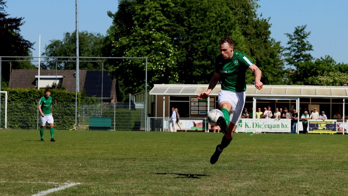 Groen-witten na winst op DwO’15 zeker van nacompetitie