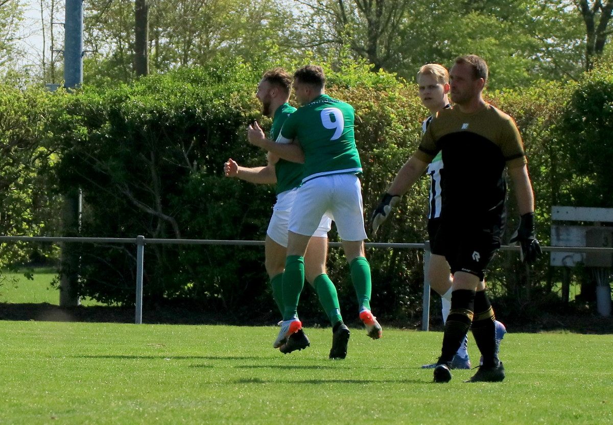 Groen-witten winnen van Veere en zetten opmars voort