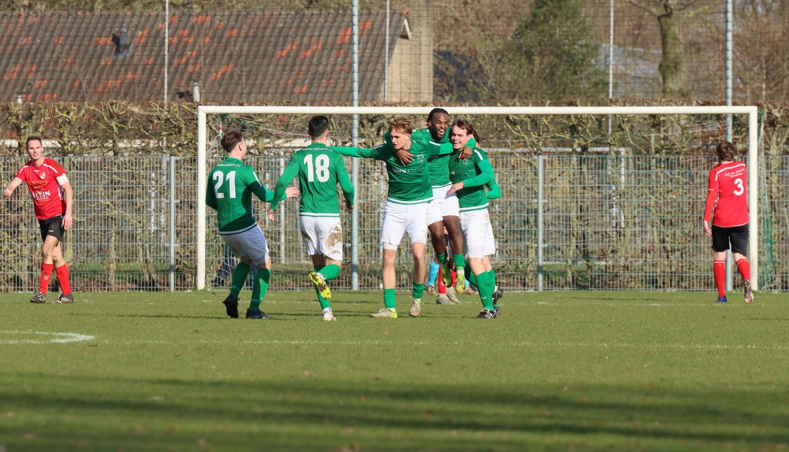 Zwaarbevochten zege groen-witten tegen Ria W.