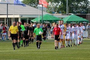Groen-witten laten Klundert met tien man langszij komen