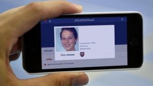 ZORG WEER VOOR EEN CORRECTE EN HERKENBARE PASFOTO OP JE SPELERSPAS