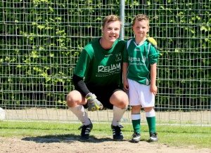 Wout de Koeijer met zijn idool Dominique Pijpelink