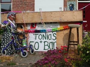 tona's bar